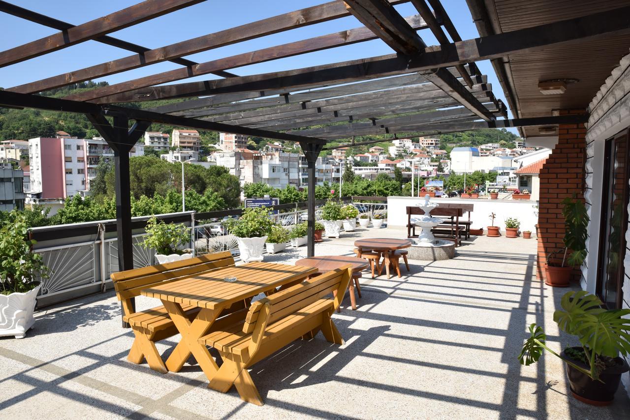 Guest House Evropa 울친 외부 사진