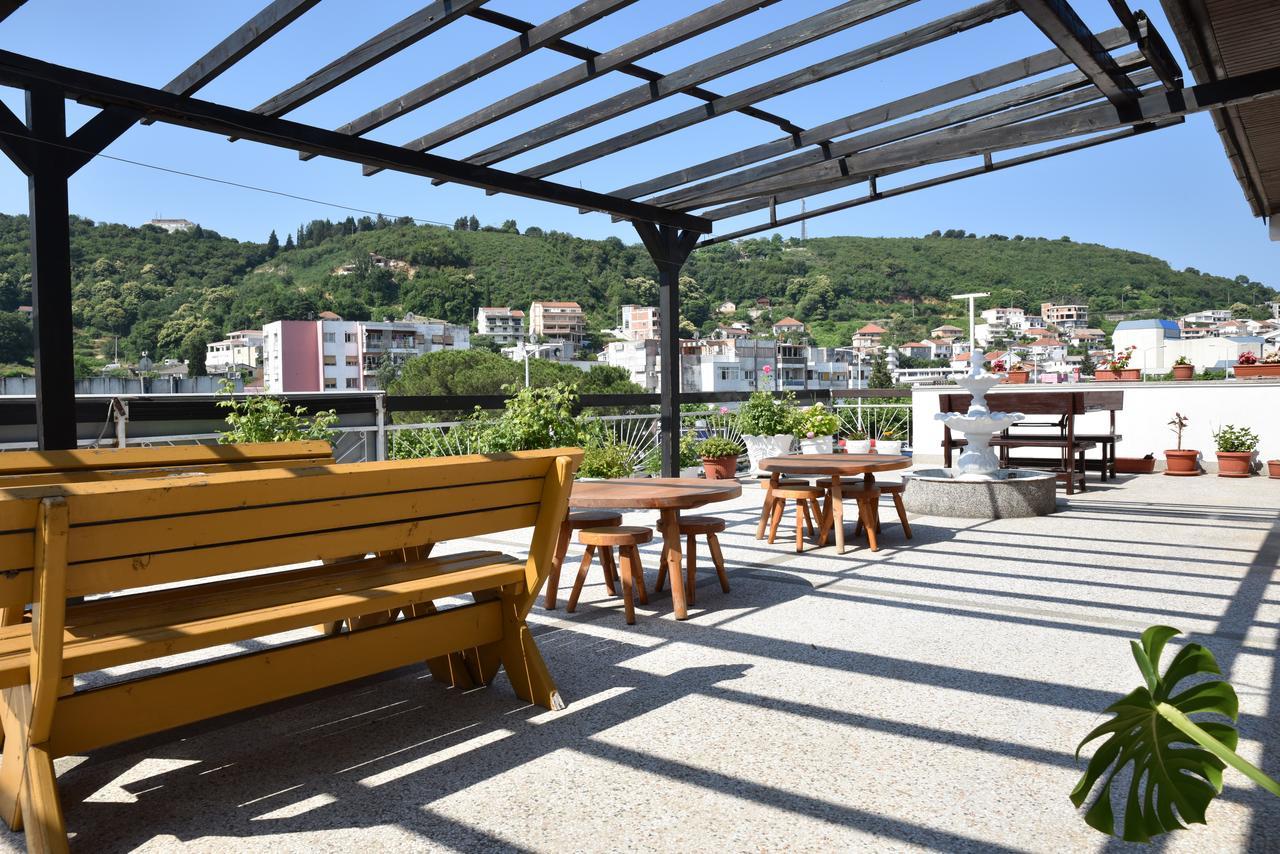 Guest House Evropa 울친 외부 사진