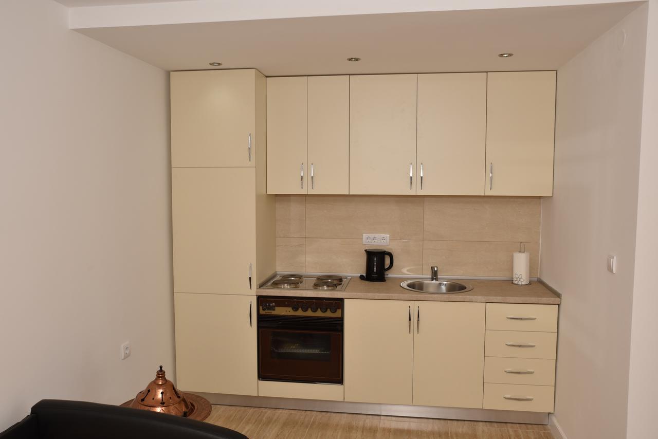 Guest House Evropa 울친 외부 사진